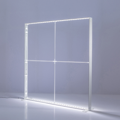 LED�Z�S���C�g�{�b�N�X�{�� ��^�f�B�X�v���C W2,000�~H2,000mm